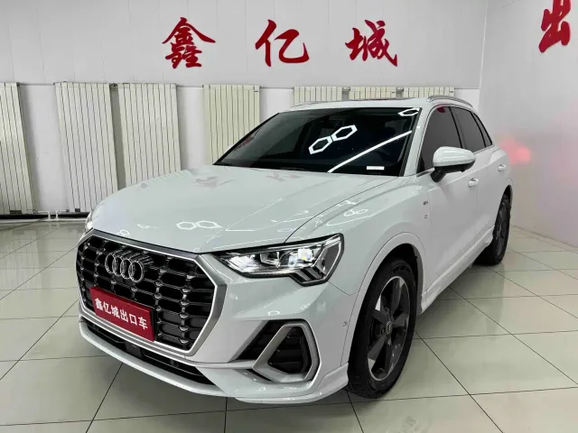 Фотография автомобиля — Audi Q3
