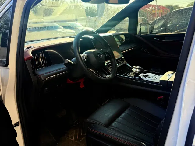 GAC Trumpchi M8 — Фото автомобиля 2