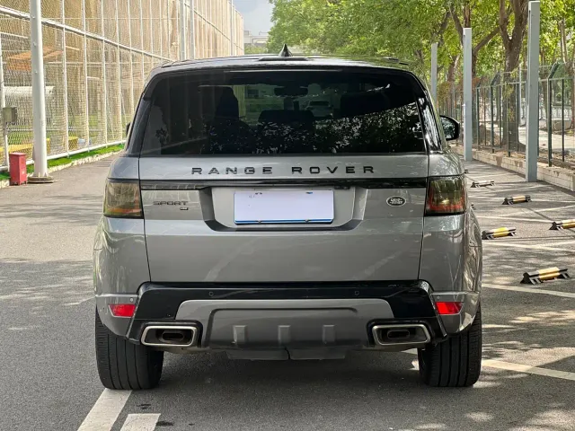 Land Rover Range Rover Sport — Фото автомобиля 5