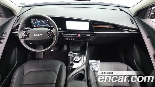 Kia Niro — Фото автомобиля 6