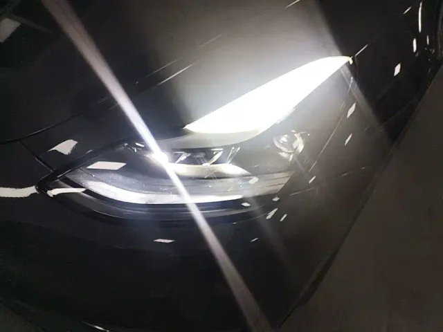 Tesla Model Y — Фото автомобиля 23