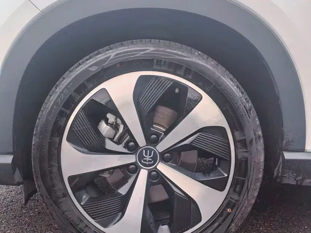 BYD Song PLUS — Фото автомобиля 5