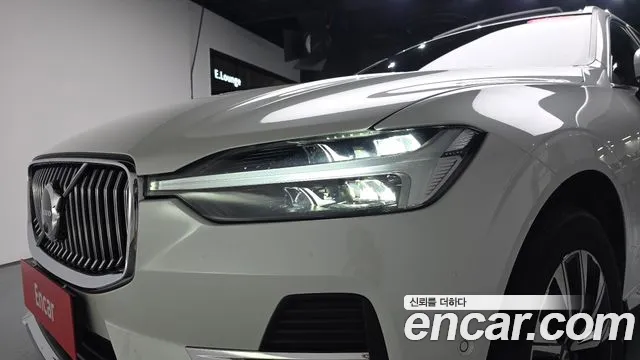 Вольво XC60 — Фото автомобиля 21