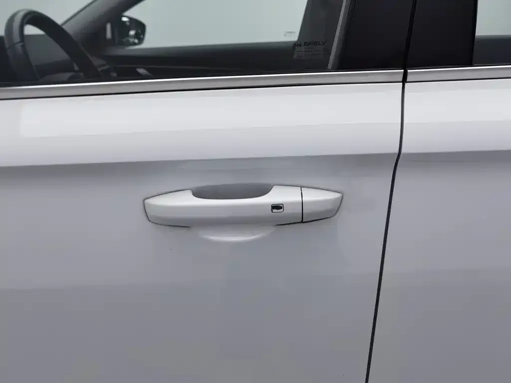 Geely Emgrand 2022 4th Generation 1.5L CVT Premium — Фото автомобиля 18