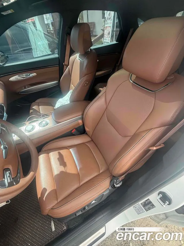 Genesis GV70 — Фото автомобиля 13
