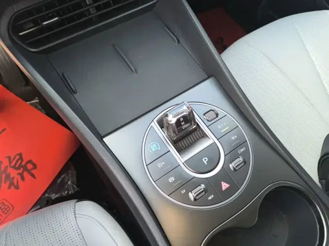 BYD Seal 05 DM-i — Фото автомобиля 13