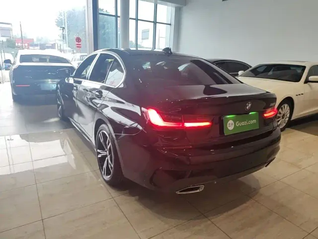BMW 3 Series — Фото автомобиля 4