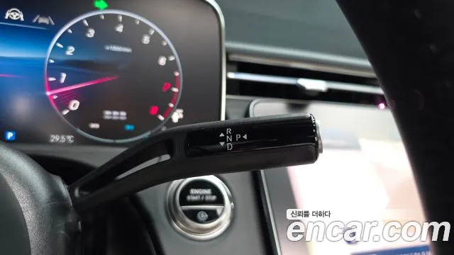 Mercedes-Benz E-Class — Фото автомобиля 9