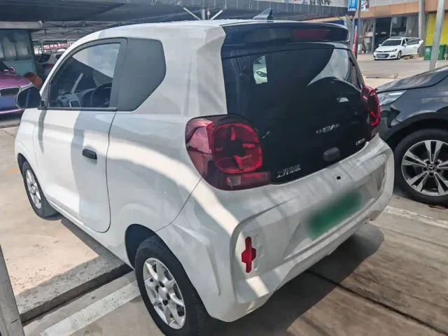 Roewe Clever — Фото автомобиля 5