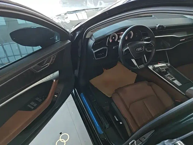 Audi A6L — Фото автомобиля 15