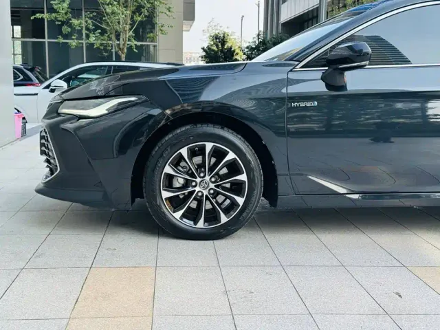 Toyota Avalon — Фото автомобиля 21