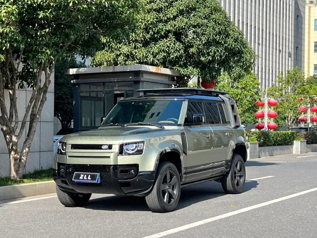 Фотография автомобиля — Land Rover Defender