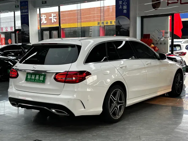 Mercedes-Benz C-Class — Фото автомобиля 4