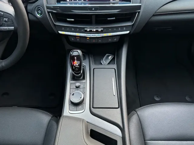 Cadillac CT5 — Фото автомобиля 12