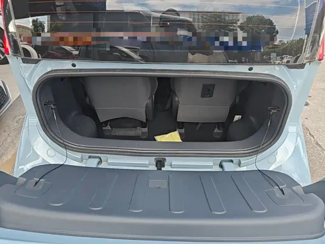 Wuling NanoEV — Фото автомобиля 18