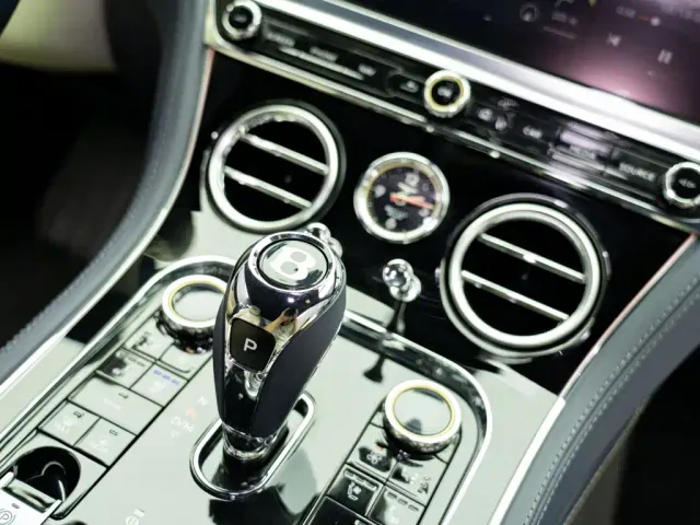 Bentley Continental — Фото автомобиля 18