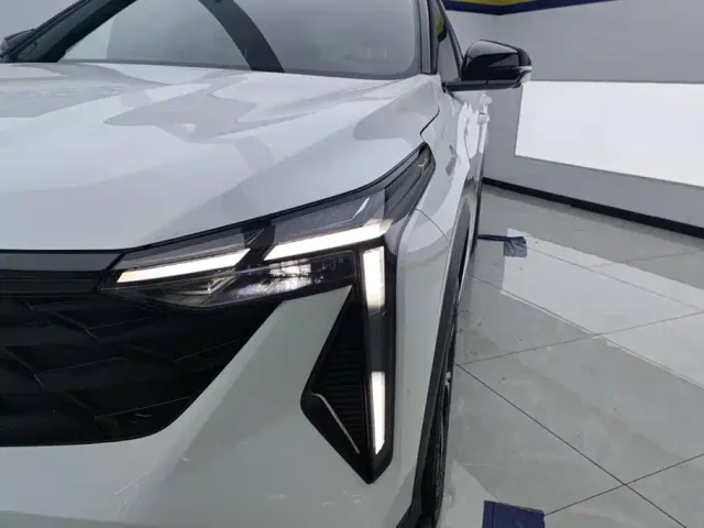 Geely Boyue — Фото автомобиля 5