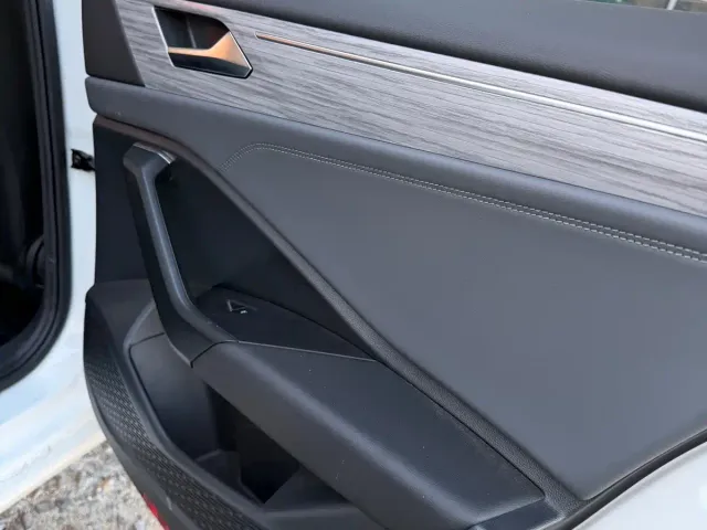 Volkswagen Sagitar — Фото автомобиля 12