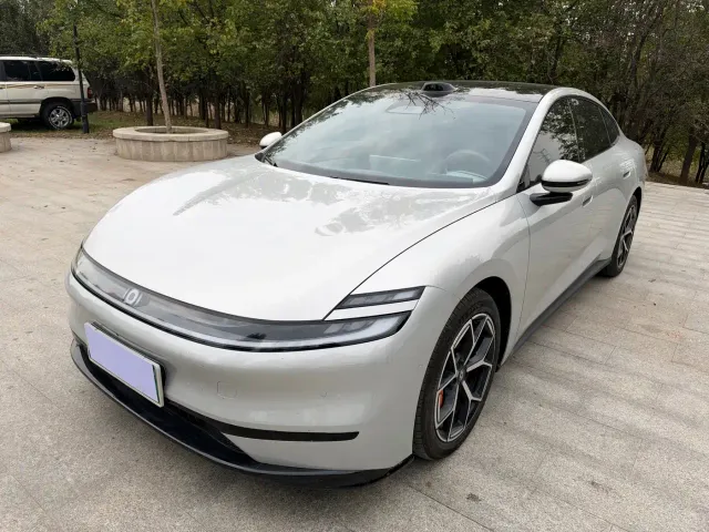 Фотография автомобиля — Changan Qiyuan A06