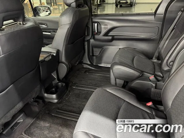Toyota Sienna Generation 4 — Фото автомобиля 15