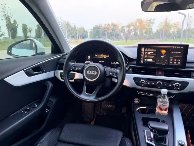 Audi A4L — Фото автомобиля 10