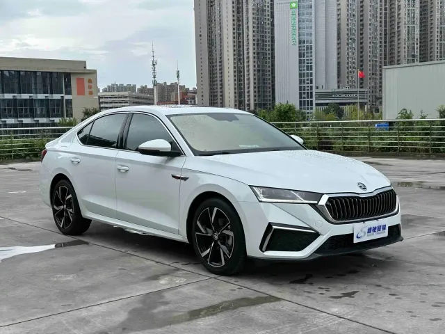 Skoda Octavia — Фото автомобиля 3