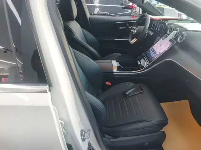 Mercedes-Benz C-Class — Фото автомобиля 24