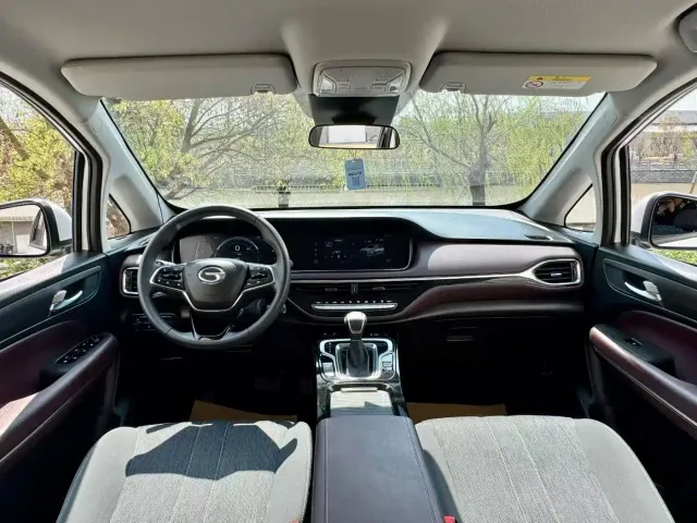 GAC Trumpchi M6 — Фото автомобиля 7