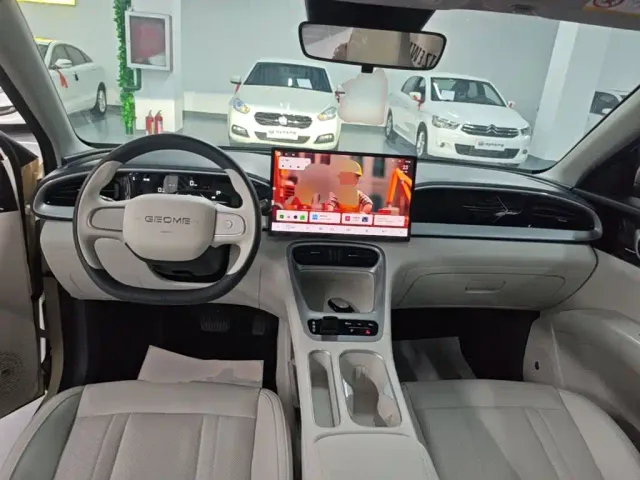 Geely Starry Wish — Фото автомобиля 9