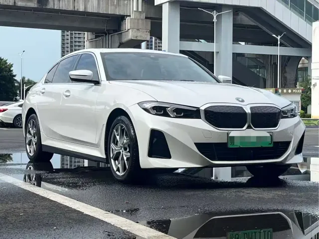 BMW i3 — Фото автомобиля 3