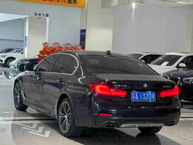 BMW 5 Series — Фото автомобиля 7