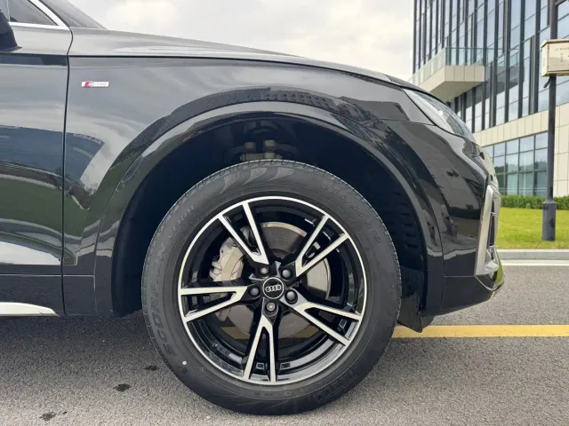 Audi Q5L — Фото автомобиля 19