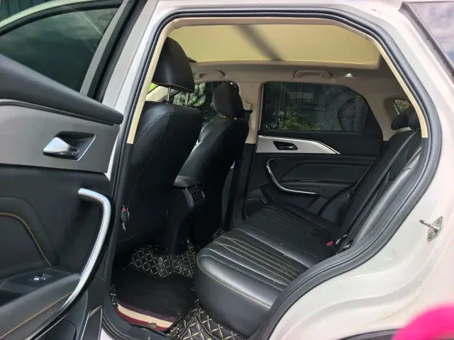 Besturn Bestune T77 2023 1.5T Automatic Luxury — Фото автомобиля 17