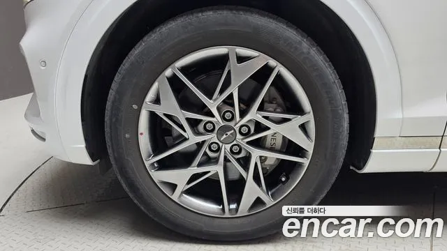 Genesis GV70 — Фото автомобиля 5