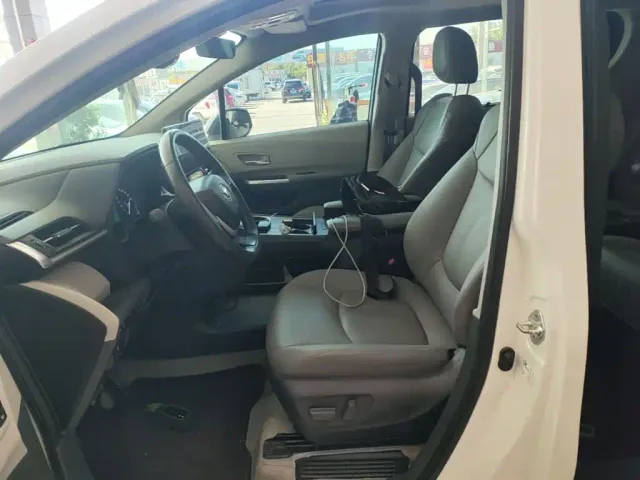Toyota Granvia — Фото автомобиля 14