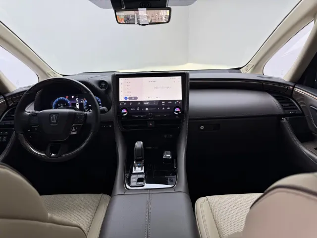 Toyota Vellfire — Фото автомобиля 8