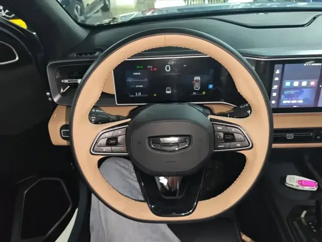 Geely ICON — Фото автомобиля 10