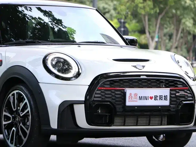 MINI Hatch — Фото автомобиля 7