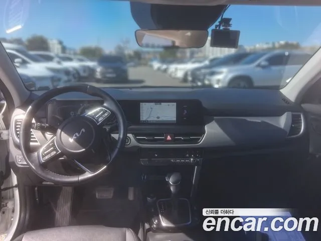 Kia Seltos New — Фото автомобиля 17