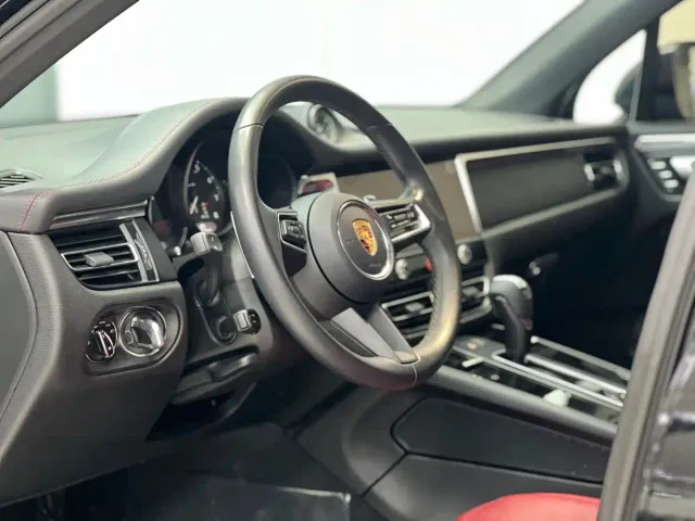 Porsche Macan — Фото автомобиля 8