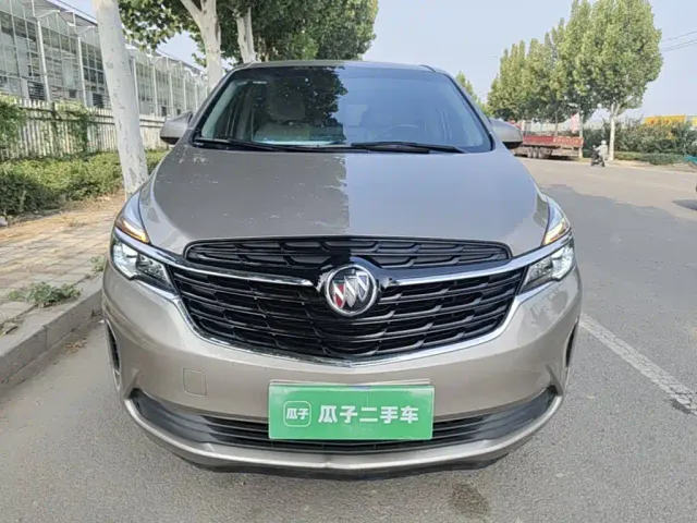 Buick GL8 — Фото автомобиля 2