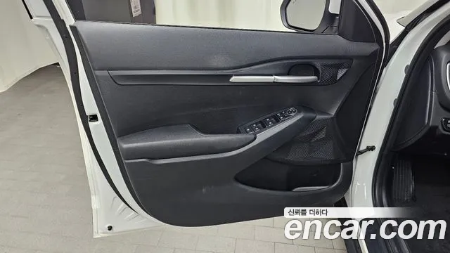 Kia Seltos — Фото автомобиля 13
