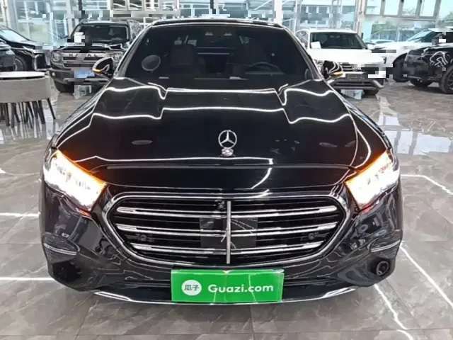 Mercedes-Benz E-Class — Фото автомобиля 2