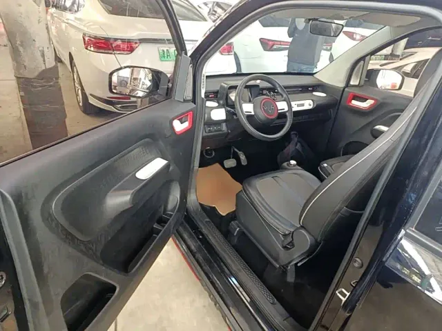Wuling Hongguang Mini EV — Фото автомобиля 15