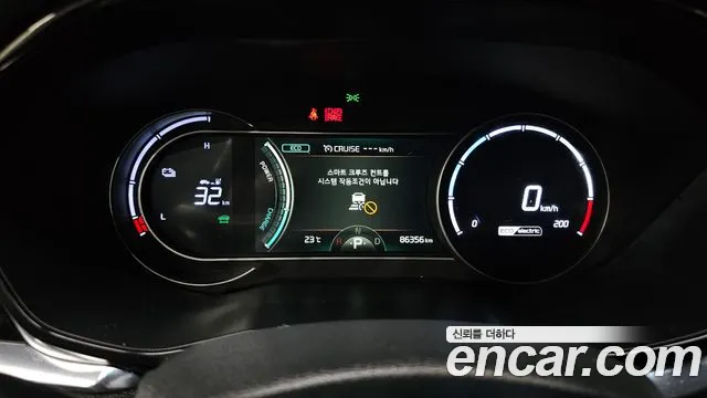 Kia Niro — Фото автомобиля 11