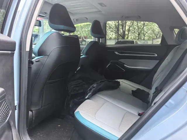 Geely Emgrand — Фото автомобиля 10