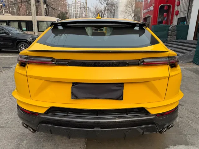 Lamborghini Urus — Фото автомобиля 6