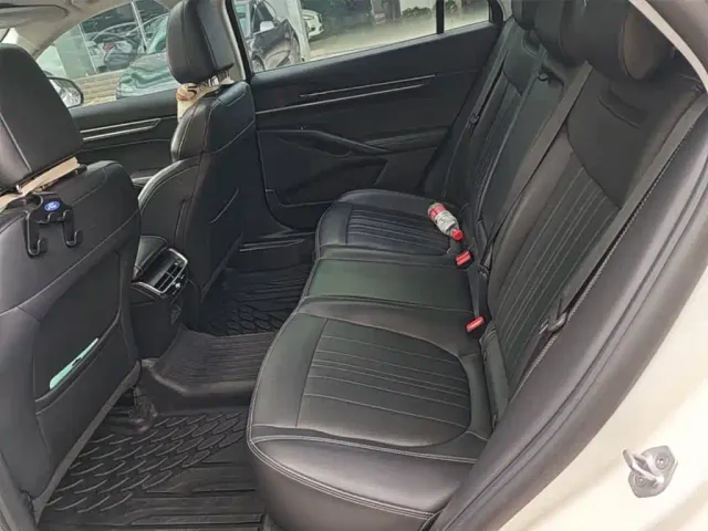 Ford Mondeo — Фото автомобиля 16