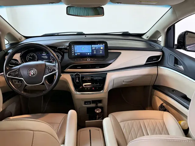 Buick GL8 — Фото автомобиля 9