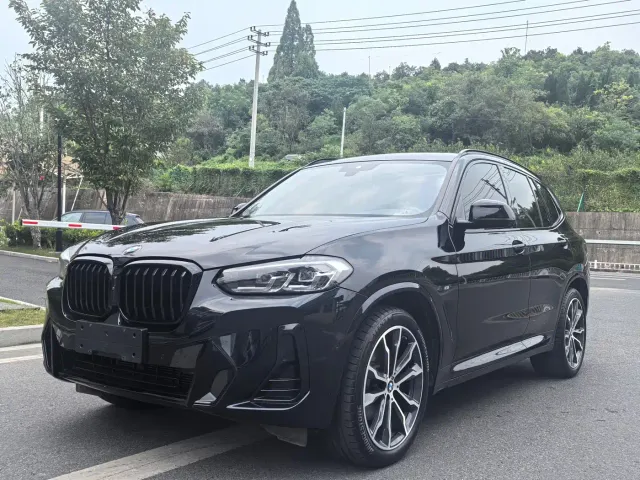 Фотография автомобиля — BMW X3